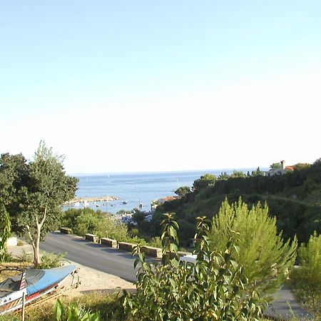Apartments Delfin Кърк Екстериор снимка