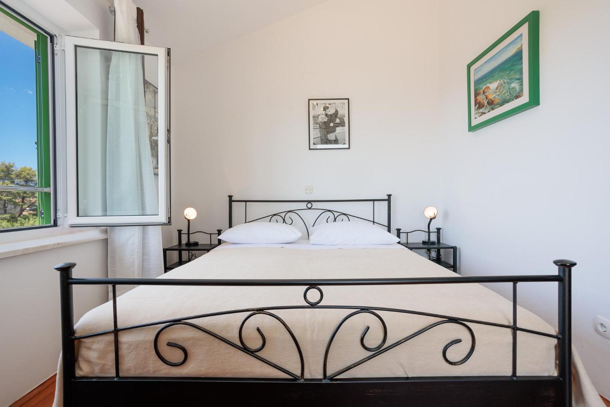 Apartments Delfin Кърк Екстериор снимка